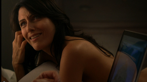Lisa Edelstein in House (2004-2012) Butt Back Exposed Brunette 688872