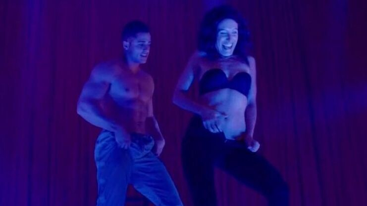 Sexiest Lisa Edelstein Scene in Girlfriends' Guide to Divorce. Underwear, SFW, black bra. 783085