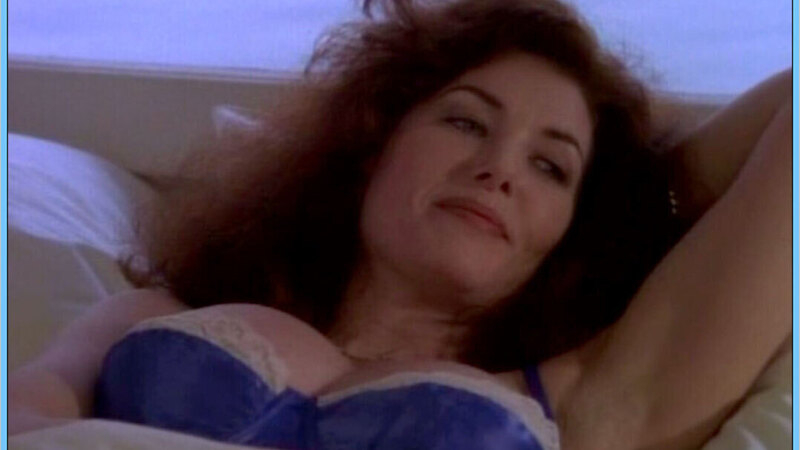 Sexiest Scenes of Beverly Lowry from Baywatch. Sexy, SFW, blue bra. 653117