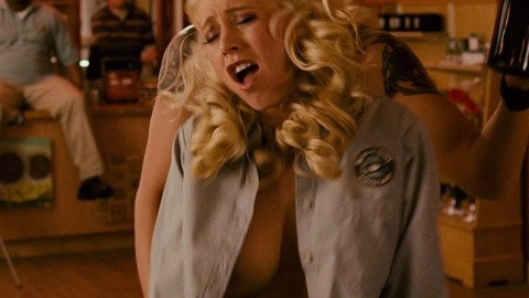 Katie Morgan Naked in Zack and Miri Make a Porno. Breasts, blonde, coffee shop. 735547