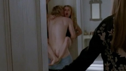 Emma Roberts in American Horror Story (2011-2024) Sexy Blonde Couple 731780