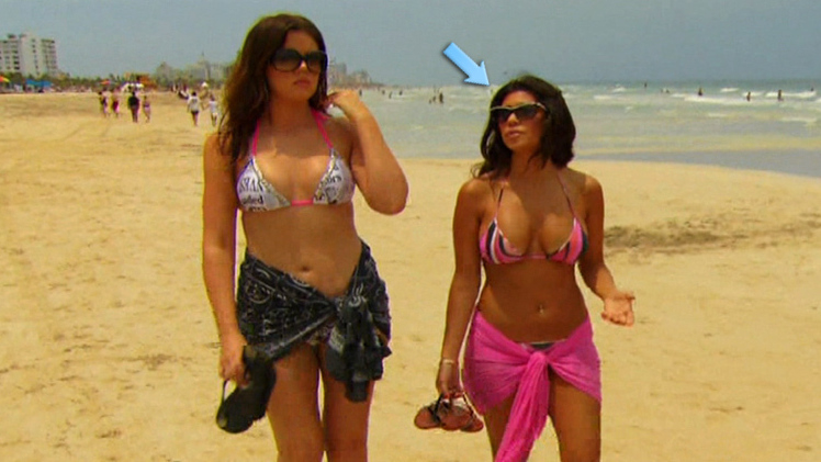 Sexiest Scenes of Herself from Kourtney & Khloé Take Miami. Bikini, SFW, beach. 675161