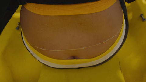 Brooklyn Decker in Just Go with It (2011) Sexy Butt Butt Peeking Out 697296