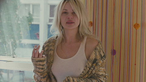 Kierston Wareing in Fish Tank (2009) Sexy Blonde Pokies 694883