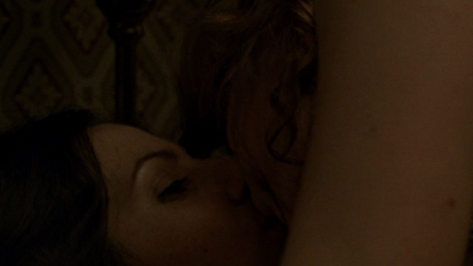 Lisa Joyce Naked in Boardwalk Empire. Breasts, brunette and blonde, in bed. 690277