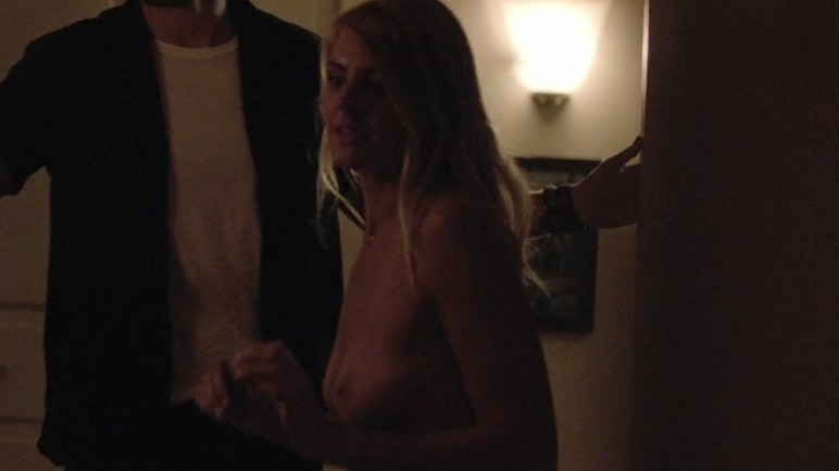 Eliza Coupe Nude in Casual. Breasts, blonde, couple. 776902