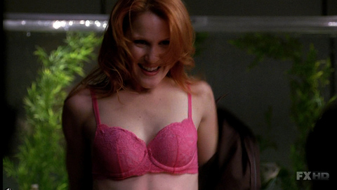 Faline England in Nip/Tuck (2003-2010) Underwear Cleavage Pink Bra 678480