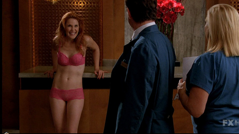 Faline England in Nip/Tuck (2003-2010) Underwear Cleavage Pink Bra 678481