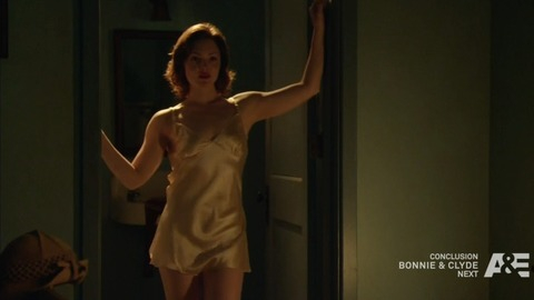 Sexiest Holliday Grainger Scene in Bonnie and Clyde. Sexy, SFW, redhead. 732379