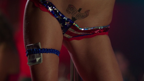 Laura-Leigh in We're the Millers (2013) Sexy Underwear American Flag Underwear Blue Bra 732959