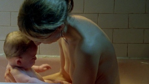Alba Rohrwacher in Hungry Hearts (2014) Breasts Bathtub Breasts 764925
