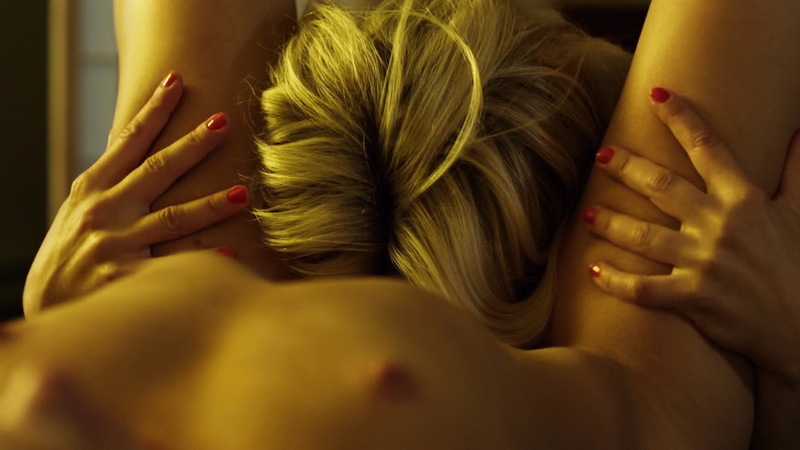 Sharon Hinnendael Nude in Embrace of the Vampire. Breasts, blonde, eating out. 730078