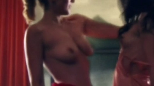 Simone Spoladore Nude in Magnifica 70. Breasts, dark hair, lesbian. 771610