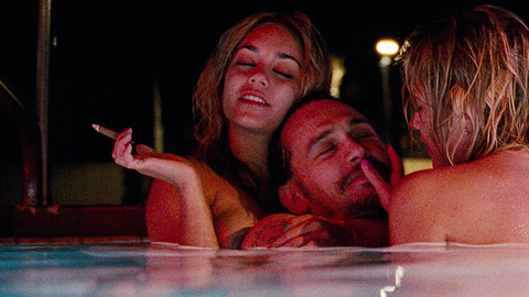 Hottest Vanessa Hudgens Scene in Spring Breakers. Sexy, blonde, blunt. 726980