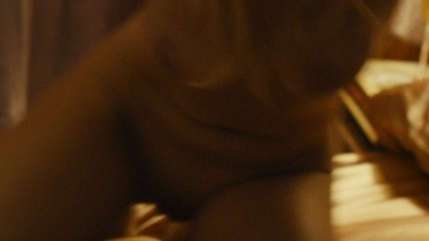 Nudes of Girl 1 from True Detective. Breasts, Bush, bed, bedside lamp. 781554