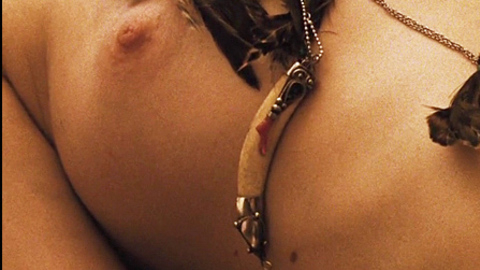 Nathalia Dill in Paraísos Artificiais (2012) Breasts Lesbian Breasts Hand On Crotch 721170