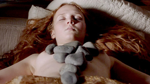 Isolda Dychauk Naked as Lucrezia Borgia. Breasts, laying in bed, nude. 707193