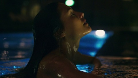 Hannah Ware in Hitman: Agent 47 (2015) Sexy Eyes Closed Girl Getting Out Of Pool 782170
