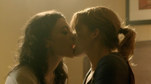 Hottest Laura Scenes. Lesbian, SFW, kissing. 765939