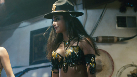 Golshifteh Farahani in Just Like a Woman (2013) Sexy Belly Dancers Black And Gold Bra 731009