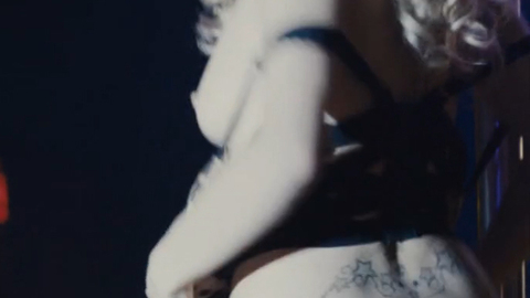 Laurence Leboeuf Naked as Kate. Breasts, blonde, hard nipple. 733029
