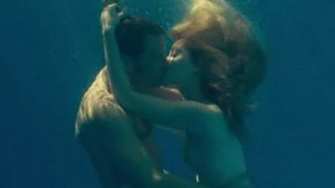 Evelyne Brochu Naked as Rose. Breasts, couple, couple kissing. 707163