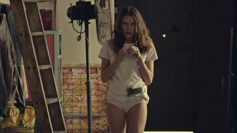Dree Hemingway in While We're Young (2014) Underwear Brunette Sfw 769186