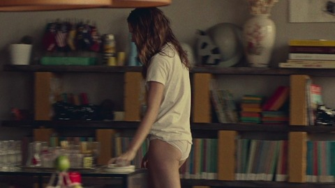 Dree Hemingway in While We're Young (2014) Underwear Brunette Sfw 769188