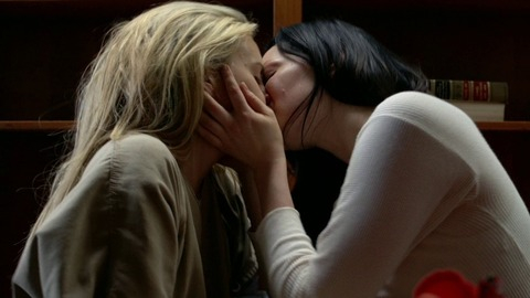 Taylor Schilling in Orange Is the New Black (2013-2019) Sexy Lesbian Black Hair Blonde 765253