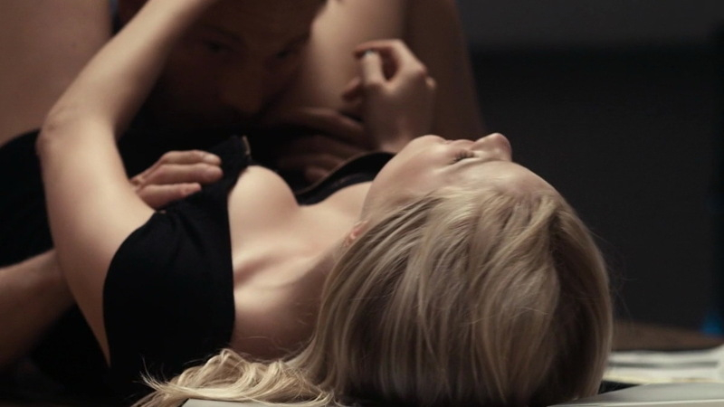 Sexiest Scenes of Sandee from Rites of Passage. Sexy, blonde, cleavage. 732599