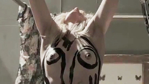 Denna Thomsen in Fjögur píanó Video (2012) Breasts Arms Above Head Arms Raised 712113
