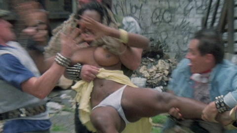 Sandy Grizzle in Death Wish III (1985) Breasts Black Black Hair 714308
