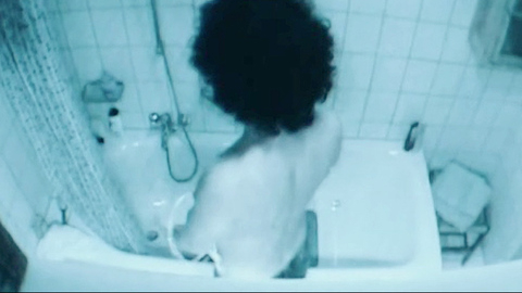 Melika Foroutan in Die Kronzeugin- Mord in den Bergen (2013) Breasts Back Exposed Bathroom 722802