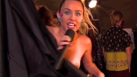Miley Cyrus in MTV Video Music Awards (1984-2025) Breasts Accidental Skin Breasts 772883