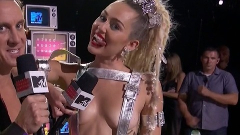 Hottest Miley Cyrus Scene in MTV Video Music Awards. Sexy, SFW, blonde. 772886