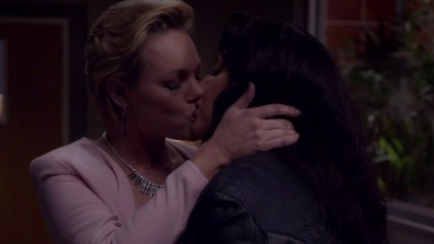 Crystal Allen in Grey's Anatomy (2005-2021) Sexy Lesbian Blonde Dark Hair 760318