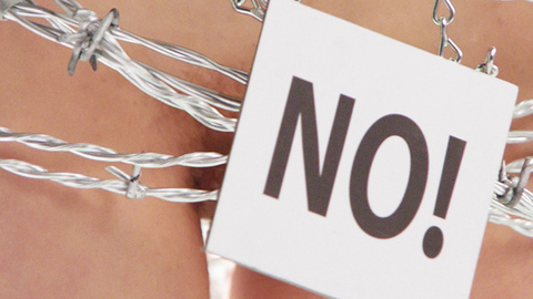 iBabe #1 from Movie 43 Naked. Bush, barbed wire, close-up. 726665