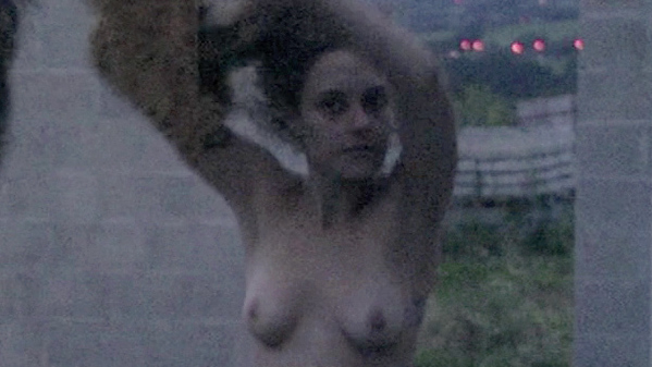 Nudes of Zoé from La tête la première. Breasts, brunette, couple. 722754