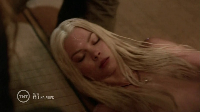 Sexiest Scenes of Lexi from Falling Skies. Sexy, SFW, blonde. 745397