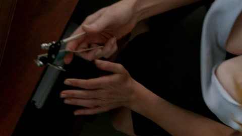 Sarah Rafferty in Suits (2012-2016) Sexy Clevage Sexy 728279