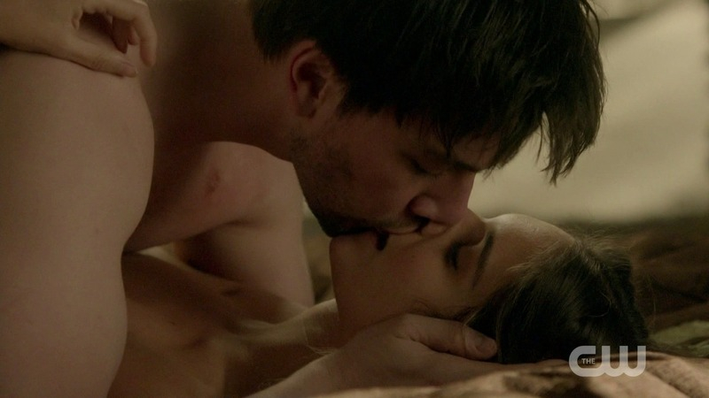 Reign's Sexiest Scenes with Caitlin Stasey. Sexy, couple, couple in bed. 756768