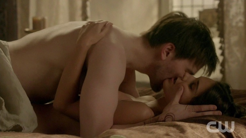 Sexiest Caitlin Stasey Scene in Reign. Sexy, bedroom, brunette. 756769
