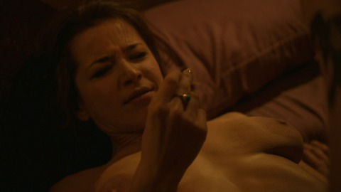 Rain Elwood in Strike Back (2010-2020) Breasts Sexy Big Areolas Black Hair 771103