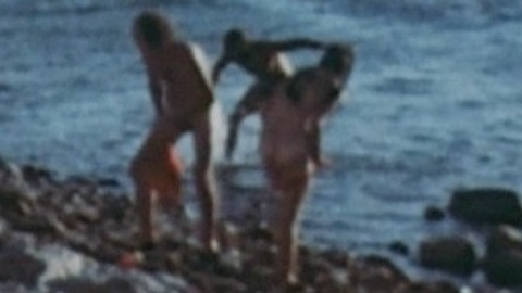 Tzila Karney Nude in An American Hippie in Israel. Butt, breasts, bush. 729448