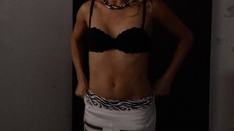 Lindsey Gort in The Carrie Diaries (2013-2014) Underwear Black Bra Blonde 731493