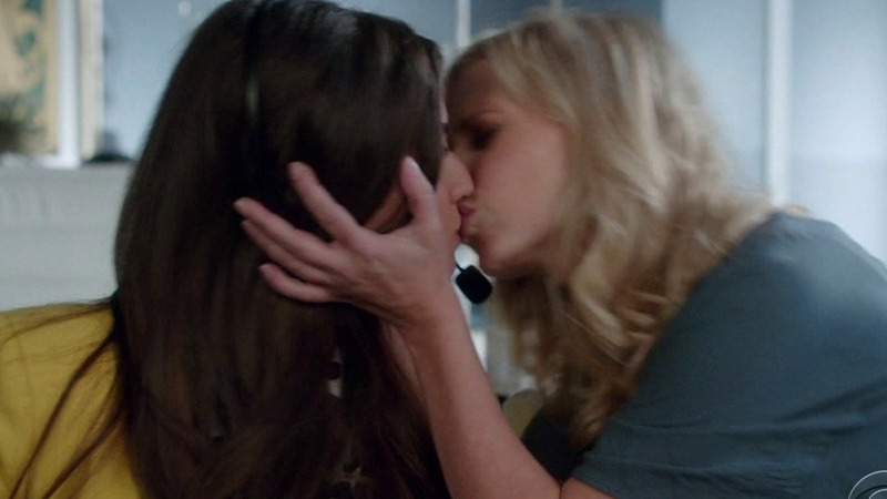 Hottest Amanda Setton Scene in The Crazy Ones. Lesbian, SFW, brunette. 732962