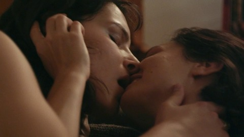 Desiree Akhavan in Appropriate Behavior (2014) Sexy Lesbian Kissing Lesbian 756637