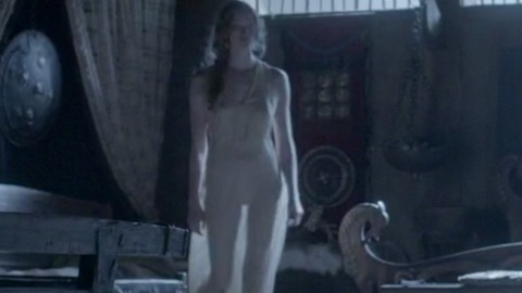 Sexiest Scenes of Princess Aslaug from Vikings. Sexy, SFW, bedroom. 760307