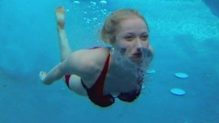 Hottest Georgina Haig Scene in Reckless. Bikini, blonde, bubbles. 747002