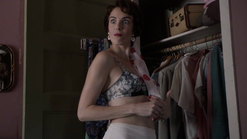 Sexiest Elodie Scenes. Underwear, SFW, getting dressed. 761116